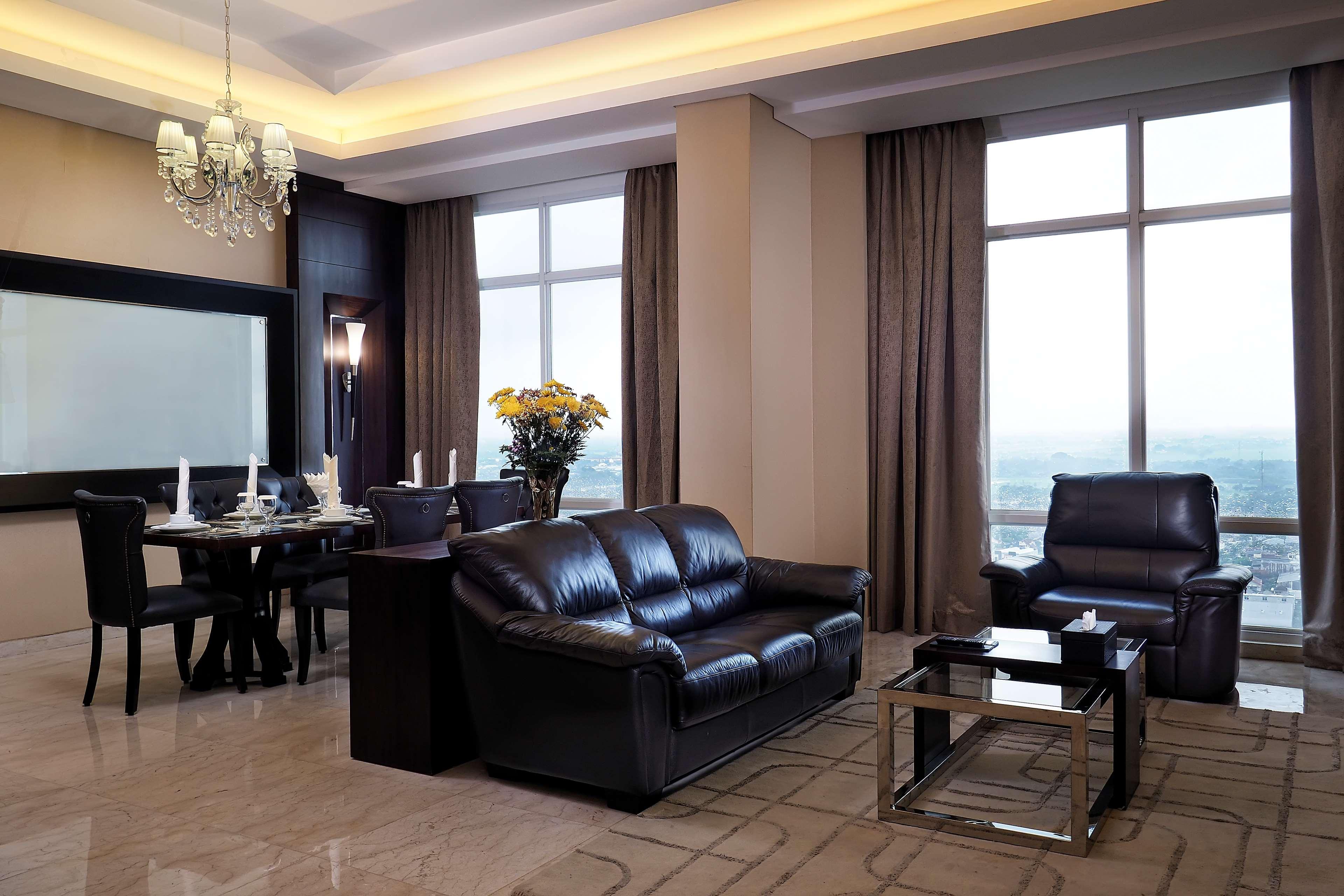Grand Mercure Baru 5* Surakarta (Solo)