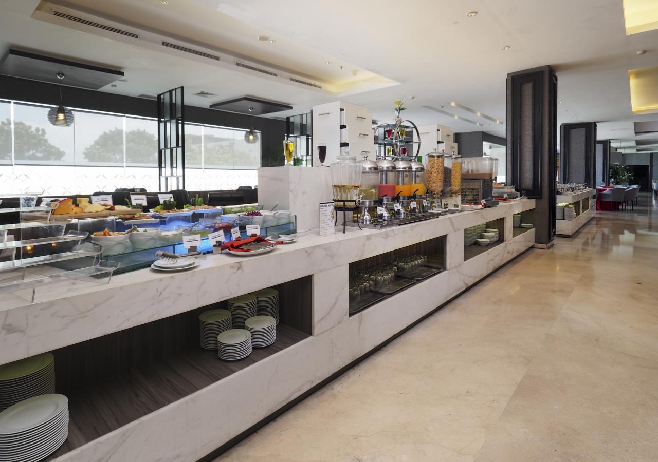 Hotel Grand Mercure Baru 5*