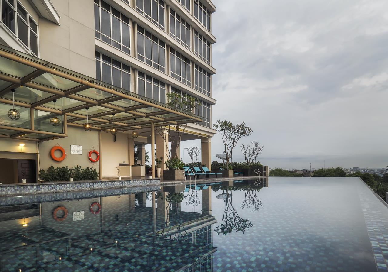 Grand Mercure Baru 5*